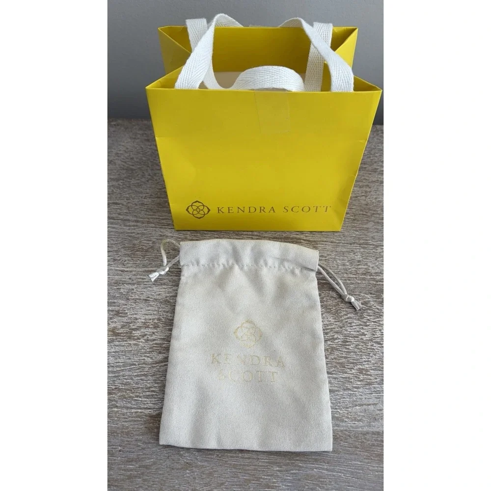 Kendra Scott Gift Set Yellow Shopping Bag & Gray Jewelry Pouch